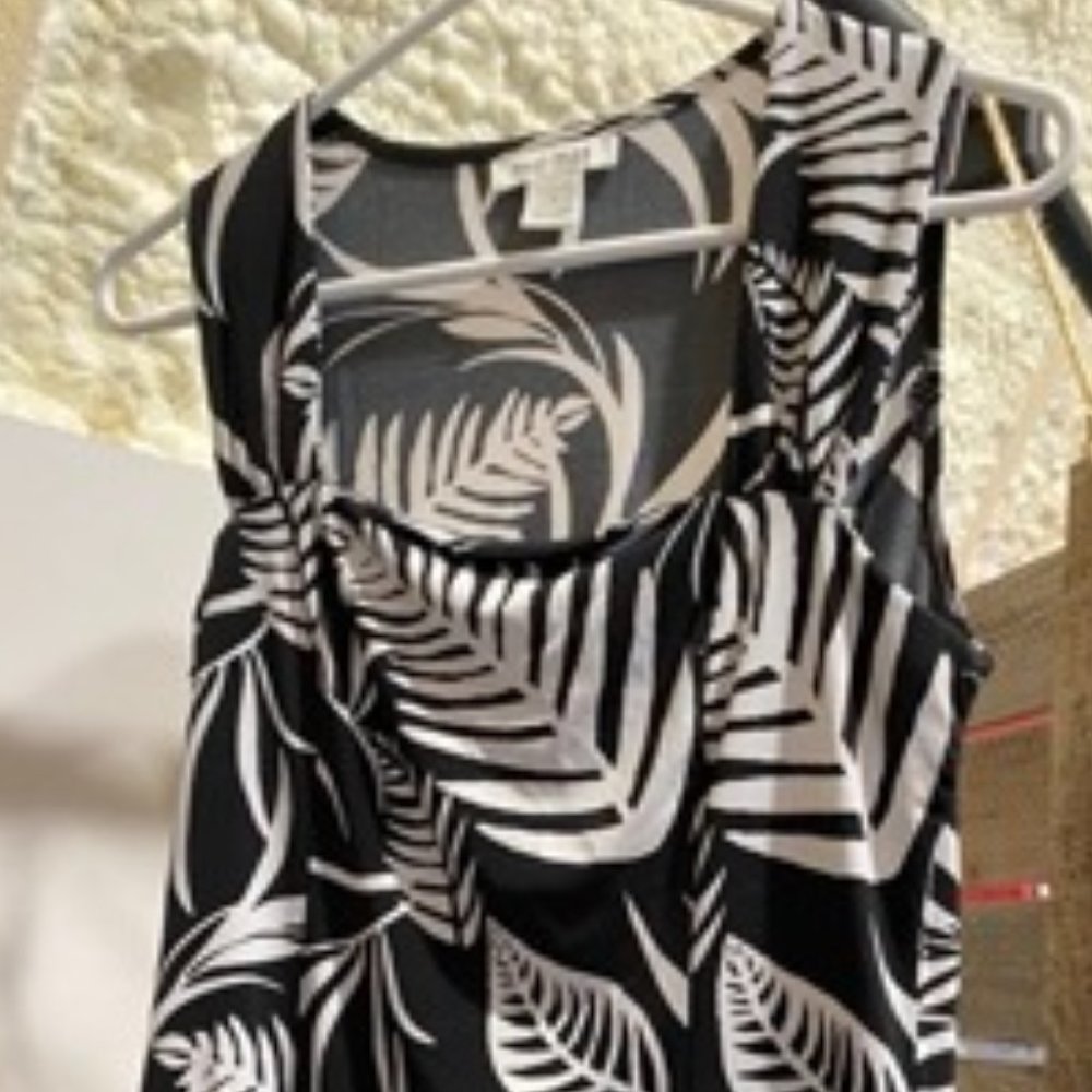 White House Black Market top